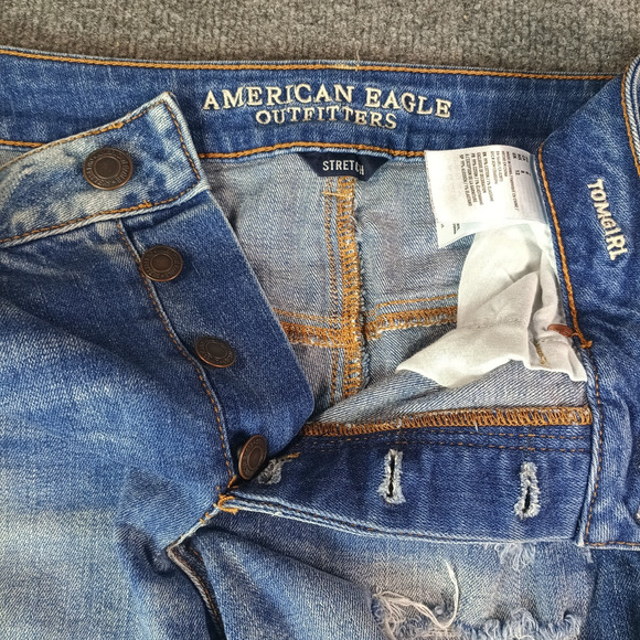 American Eagle Cut Off Denim Shorts Women Size 8 Distressed Tomgirl Button Fly - Picture 10 of 11